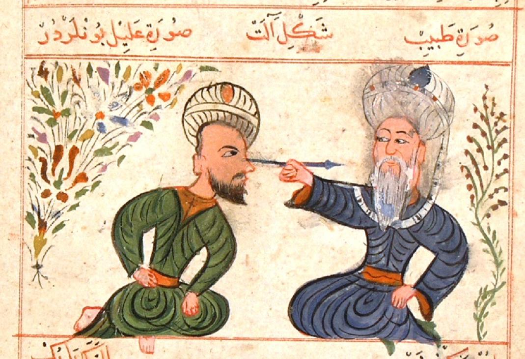 Ilustração com um homem de barba branca aplicando um colírio no homem que está ao seu lado.