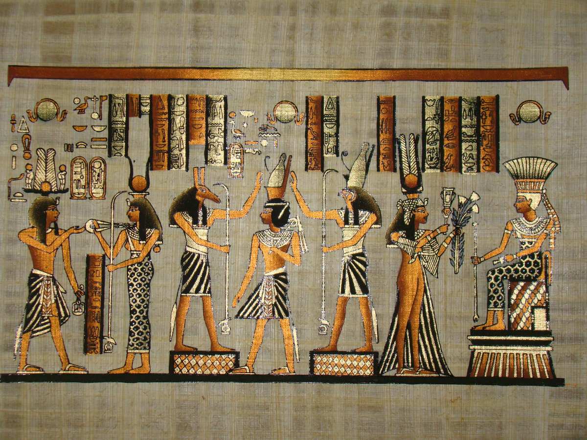 Pintura egípcia do deus Hórus com diversas figuras humanas ao seu redor, algumas com cabeças de animais.