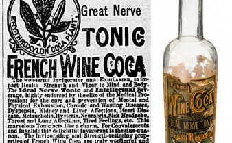 Montagem com a digitalização de um anúncio do French Wine Coca em preto e branco, e a foto de uma garrafa do elixir com um rótulo antigo.