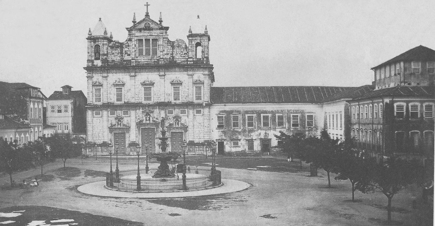Foto em preto e branco da Faculdade de Medicina da Bahia em 1832.