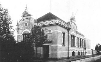Foto em preto e branco do prédio do Instituto Bacteriológico de São Paulo em 1910.