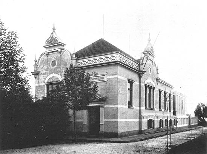 Foto em preto e branco do prédio do Instituto Bacteriológico de São Paulo em 1910.